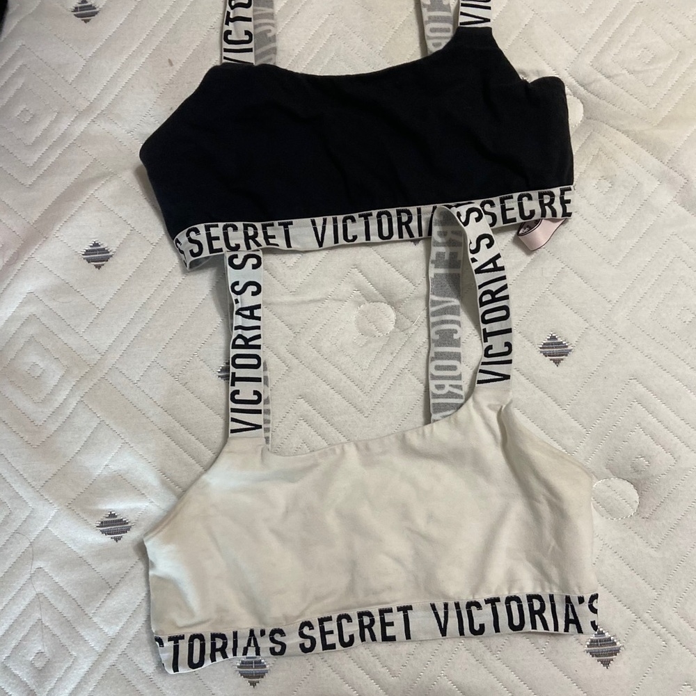 (2) VICTORIAS SECRET SPORT BRAS (Size:Small)